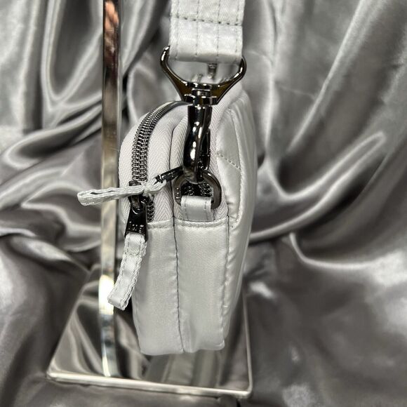LUG Quilted Coupe SE‎ Convertible Crossbody Waist Belt Bag Purse Silver Summer - Picture 12 of 16